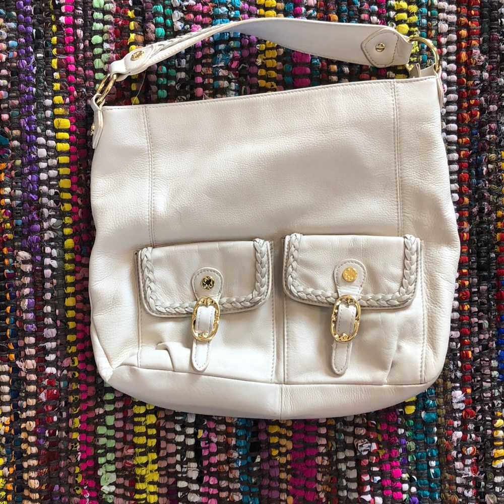 Emma Fox cream shoulder bag with front pockets